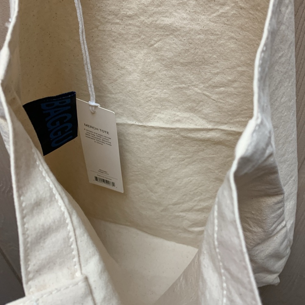 Baggu Poshmark Tote - Picture 7 of 11
